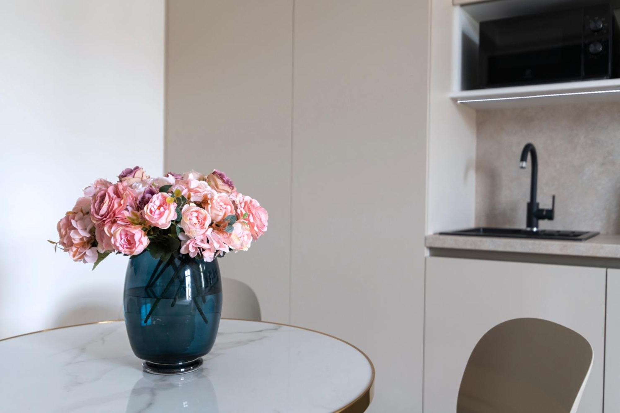 Encore Boutique Residence By Dwellfort Praga Habitación foto